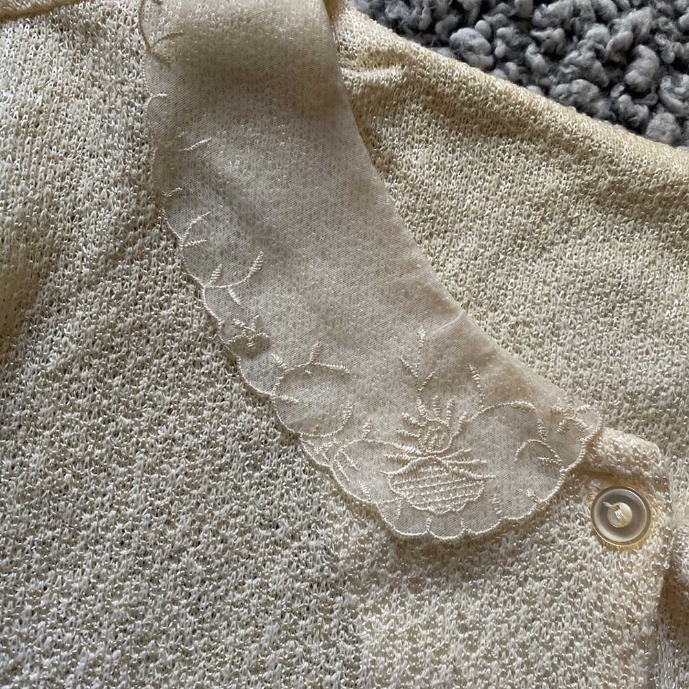 Cream Blouse - Picture 2 of 4